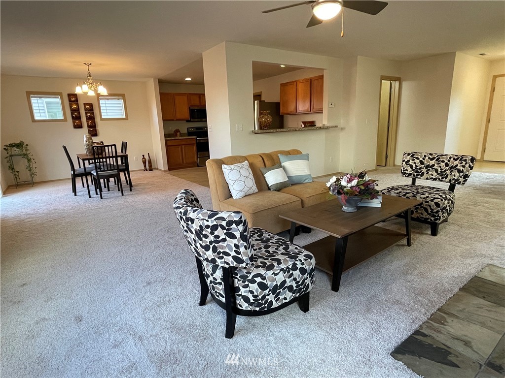 320 Index Avenue Southeast Renton, WA 98056 - Photo 6 of 19