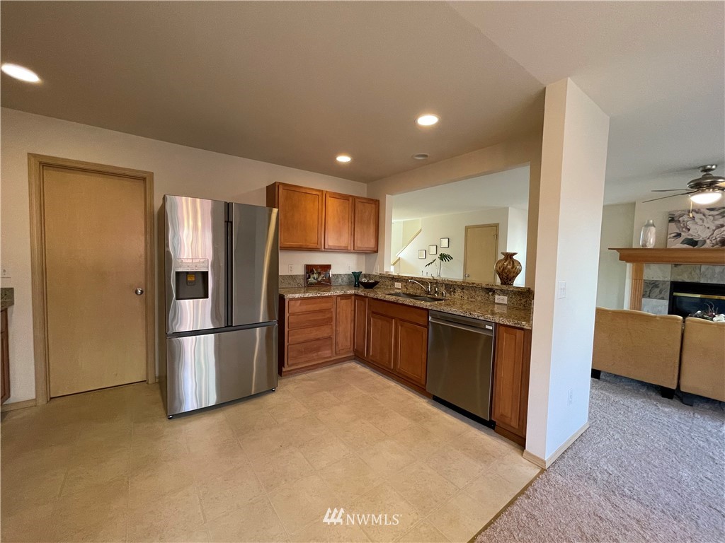 320 Index Avenue Southeast Renton, WA 98056 - Photo 9 of 19