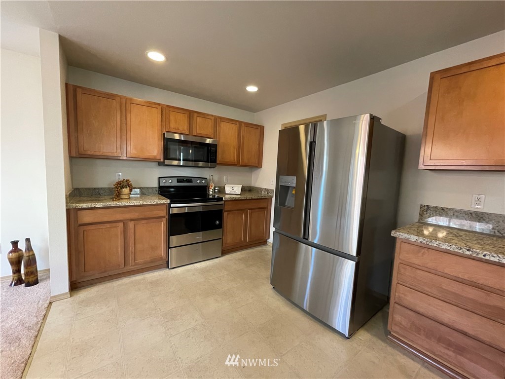 320 Index Avenue Southeast Renton, WA 98056 - Photo 10 of 19