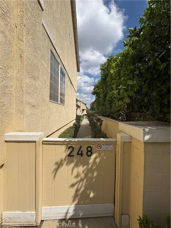 $3,100 | 248 Mar Vista Avenue, Unit 2, Pasadena, CA 91106
