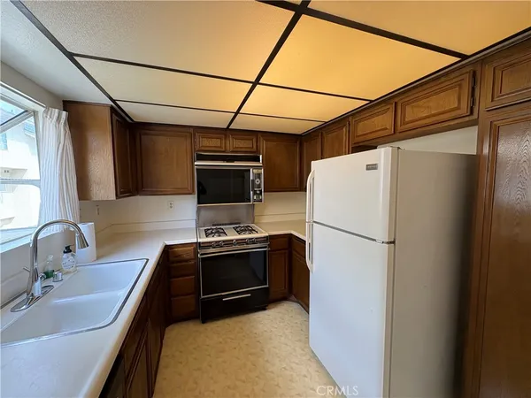$3,100 | 248 Mar Vista Avenue, Unit 2, Pasadena, CA 91106
