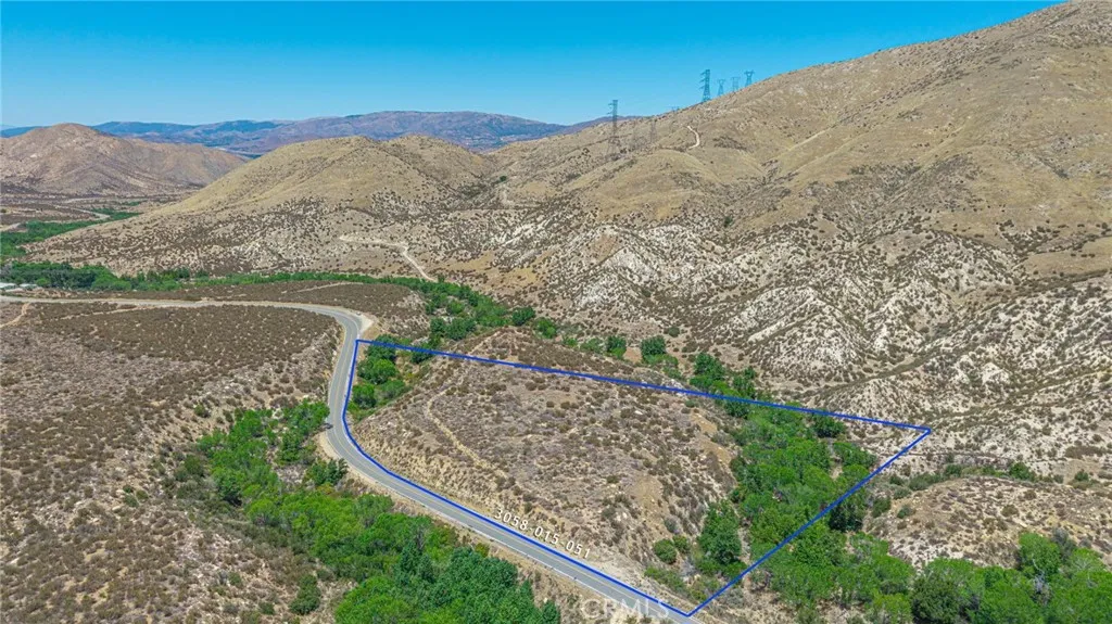 0 Aliso Canyon Acton, CA 93510 - Photo 2 of 34 a view of a yard with mountain