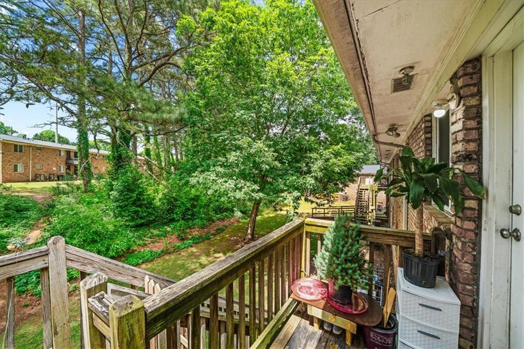 1627 Line Circle Decatur, GA 30032 - Photo 13 of 25