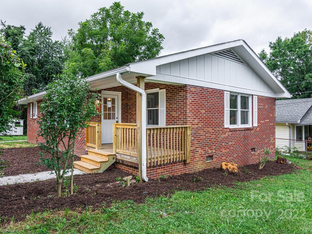 35 Le-An-Hurst Road Asheville, NC 28803 - Photo 1 of 27 Gallery Image 1
