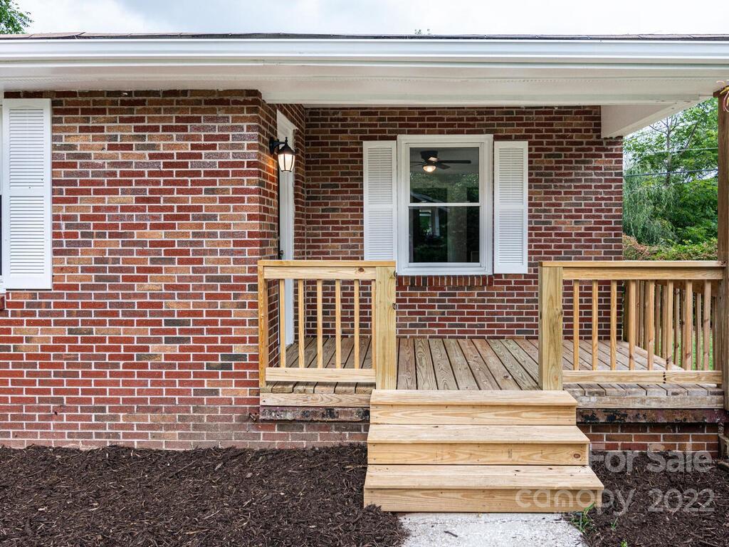 35 Le-An-Hurst Road Asheville, NC 28803 - Photo 3 of 27 Gallery Image 3