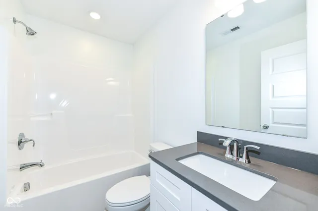 $2,195 | 9326 Somerford Drive, Fishers, IN 46038