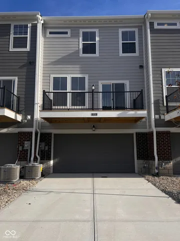 $2,195 | 9326 Somerford Drive, Fishers, IN 46038