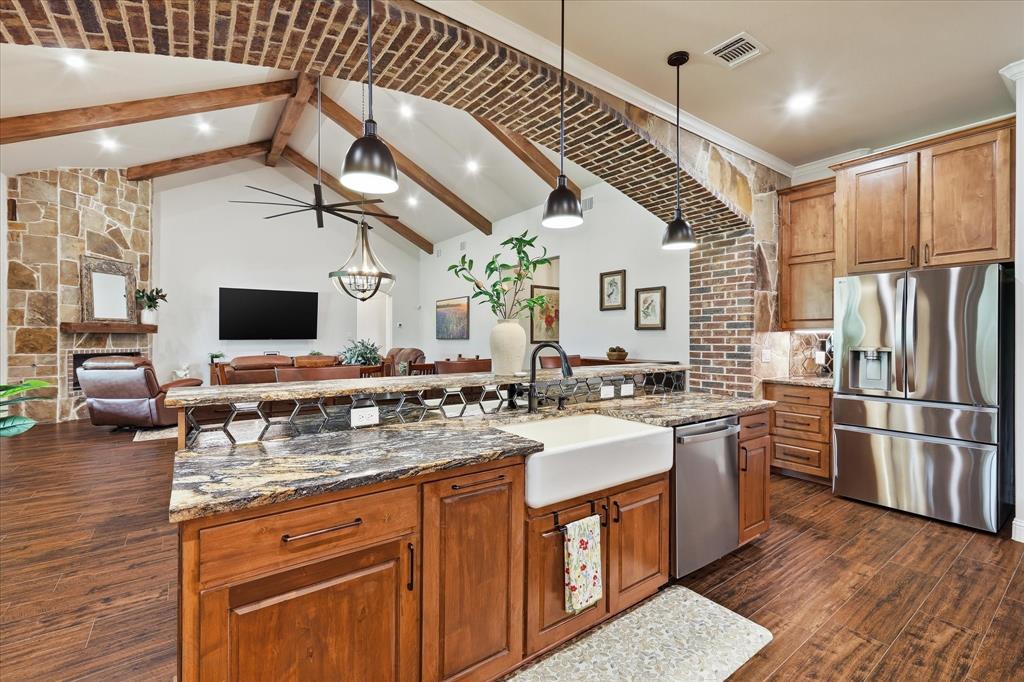 321 Arborview Drive Weatherford, TX 76088 - Photo 7 of 40