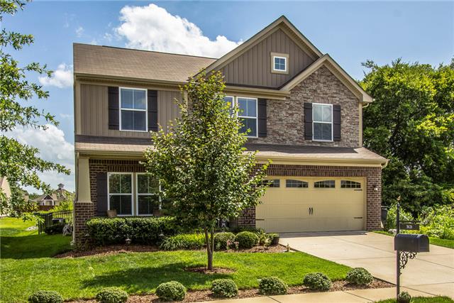  FANTASTIC HOME WITH 3 BEDS/2.5 BATHS LOADED WITH UPGRADES!