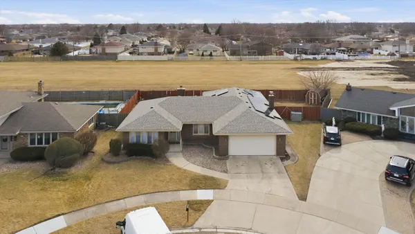 $457,000 | 7545 Halesia Court, Orland Park, IL 60462