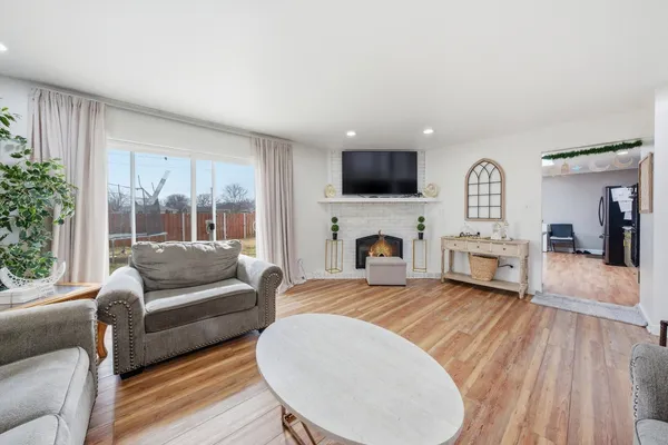 $457,000 | 7545 Halesia Court, Orland Park, IL 60462