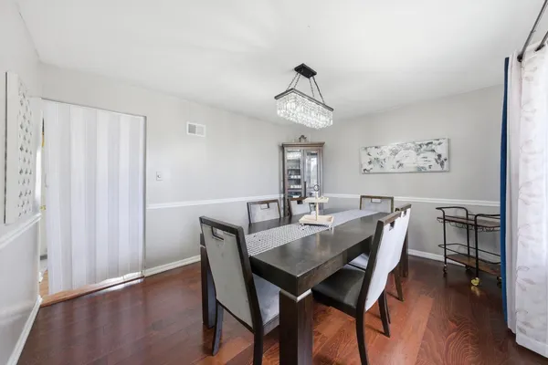 $457,000 | 7545 Halesia Court, Orland Park, IL 60462