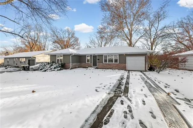 $190,000 | 8303 East 110 Terrace, Kansas City, MO 64134