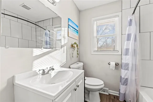 $190,000 | 8303 East 110 Terrace, Kansas City, MO 64134