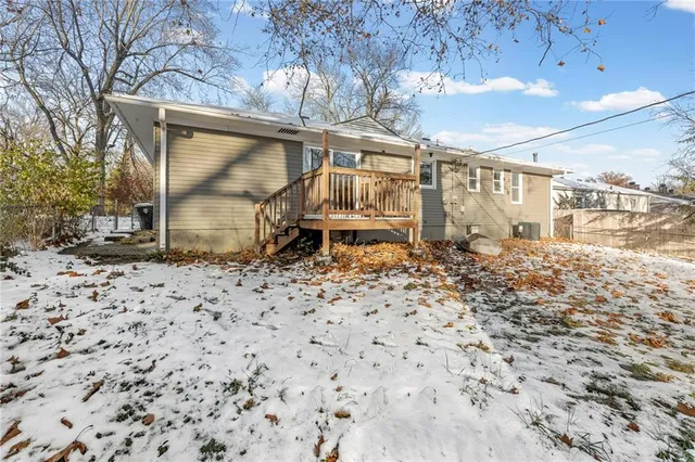 $190,000 | 8303 East 110 Terrace, Kansas City, MO 64134