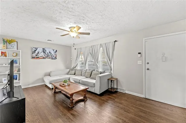 $190,000 | 8303 East 110 Terrace, Kansas City, MO 64134