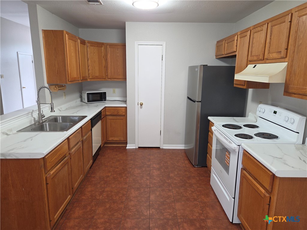 4706 Hartrick Bluff Road Temple, TX 76502 - Photo 8 of 10