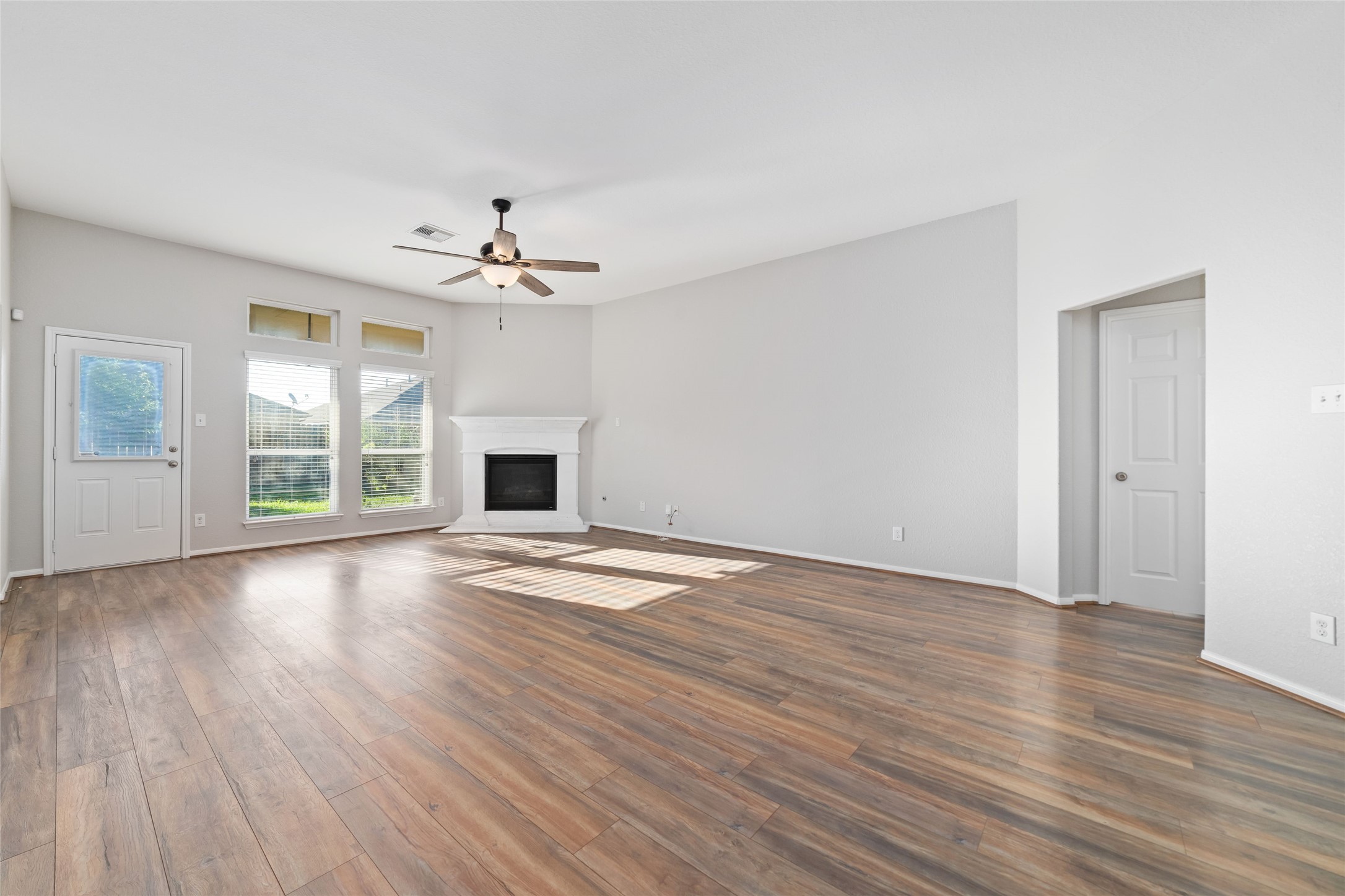 4922 Gingham Check Court Katy, TX 77449 - Photo 13 of 23