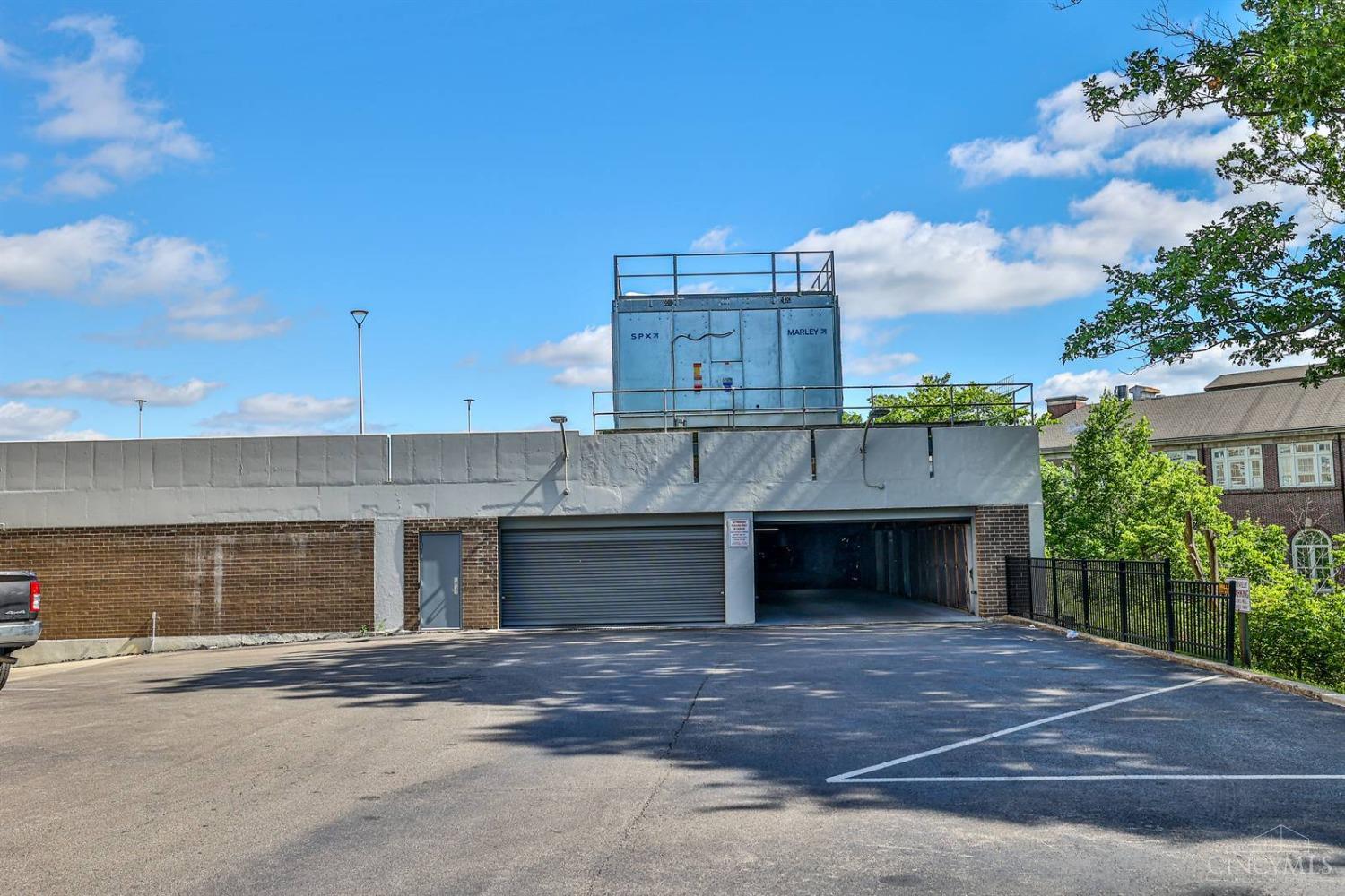 2444 Madison Road, Unit 512 Cincinnati, OH 45208 - Photo 26 of 31 Gallery Image 26