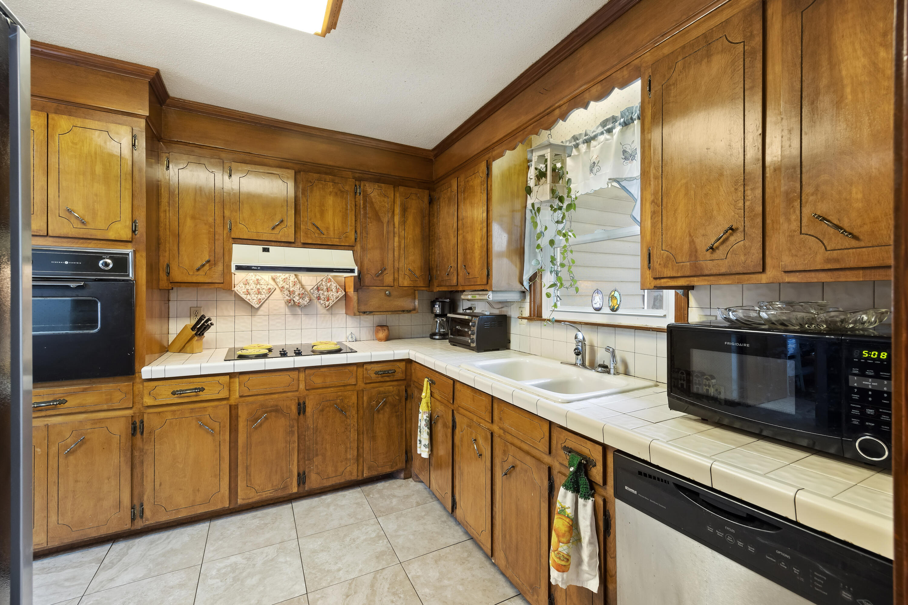 8618 Vistavia Road North Charleston, SC 29406 - Photo 9 of 30 4L1A6673