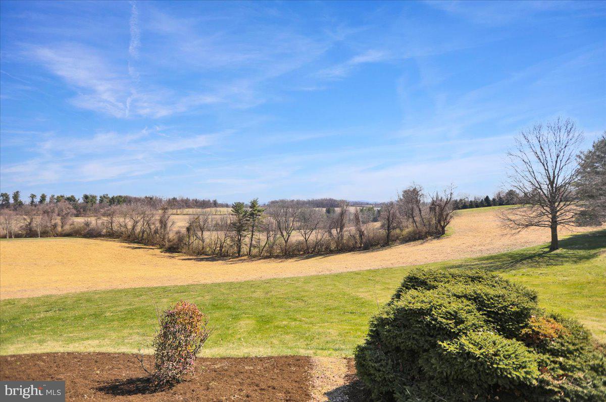 18 Lisa Road Reading, PA 19608 - Photo 7 of 58