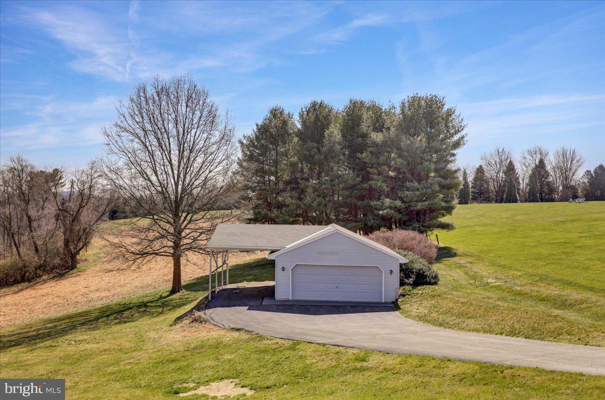 18 Lisa Road Reading, PA 19608 - Photo 8 of 58