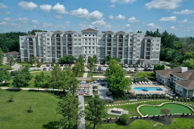 $3,130 | 1155 Museum Boulevard, Unit 30703, Vernon Hills, IL 60061