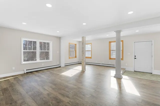 $620,000 | 738 Old Hillsboro Road, Henniker, NH 03242