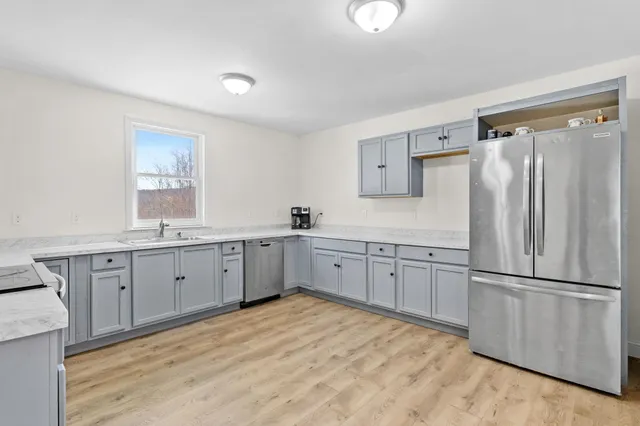 $620,000 | 738 Old Hillsboro Road, Henniker, NH 03242