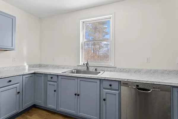 $559,900 | 738 Old Hillsboro Road, Henniker, NH 03242