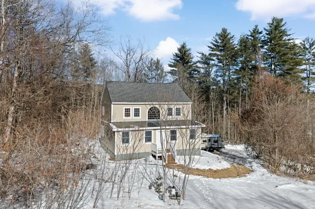 $620,000 | 738 Old Hillsboro Road, Henniker, NH 03242
