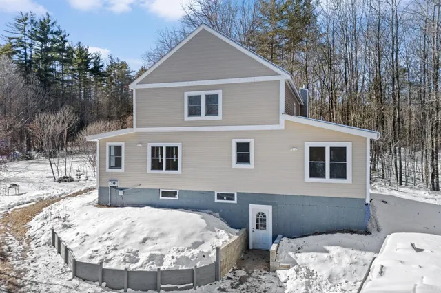 $620,000 | 738 Old Hillsboro Road, Henniker, NH 03242