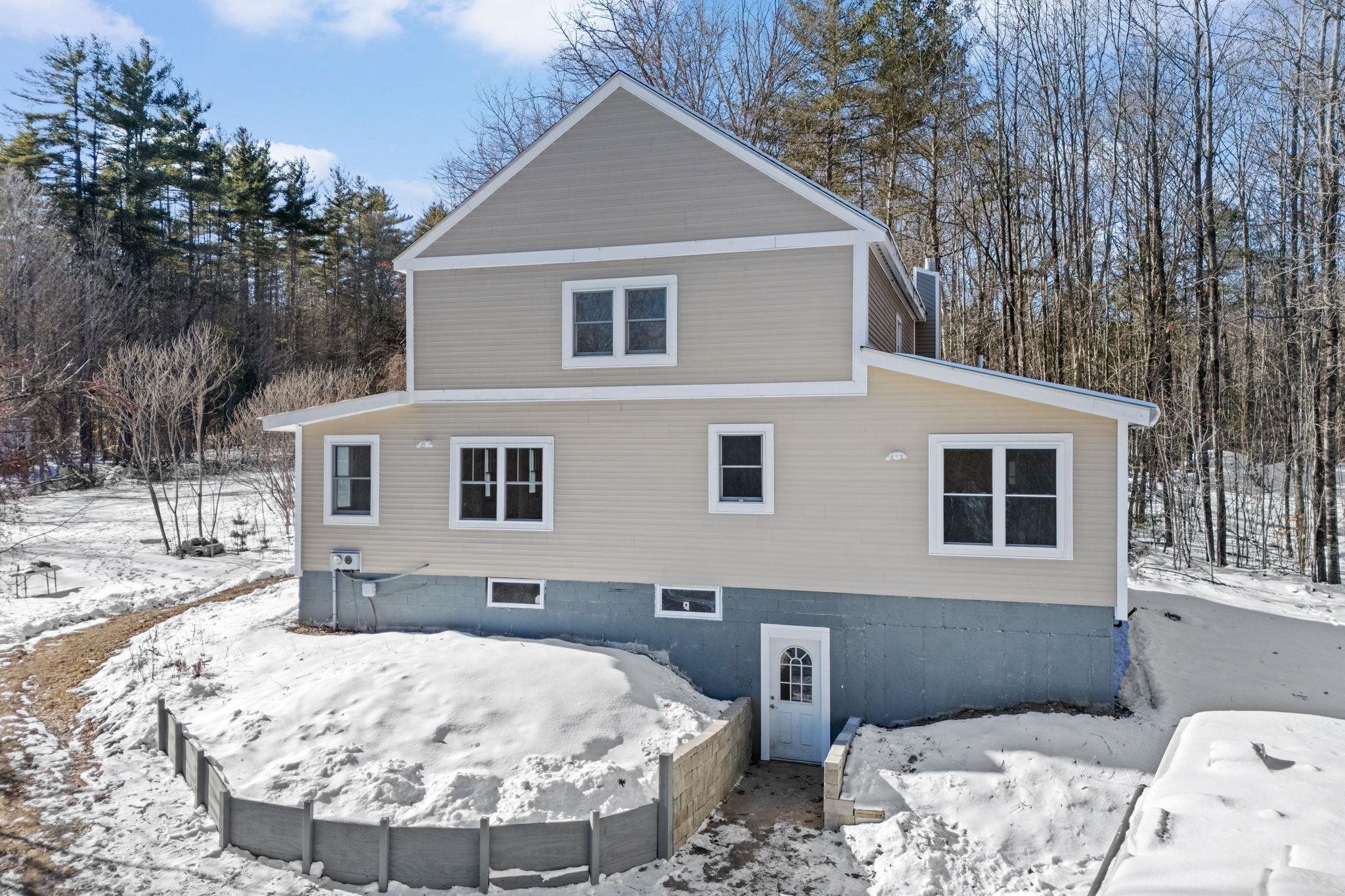 738 Old Hillsboro Road Henniker, NH 03242 - Photo 6 of 60