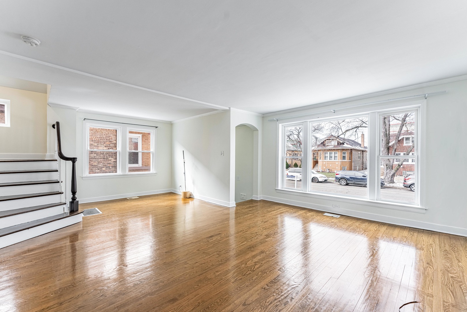 2817 Maple Avenue Berwyn, IL 60402 - Photo 5 of 30