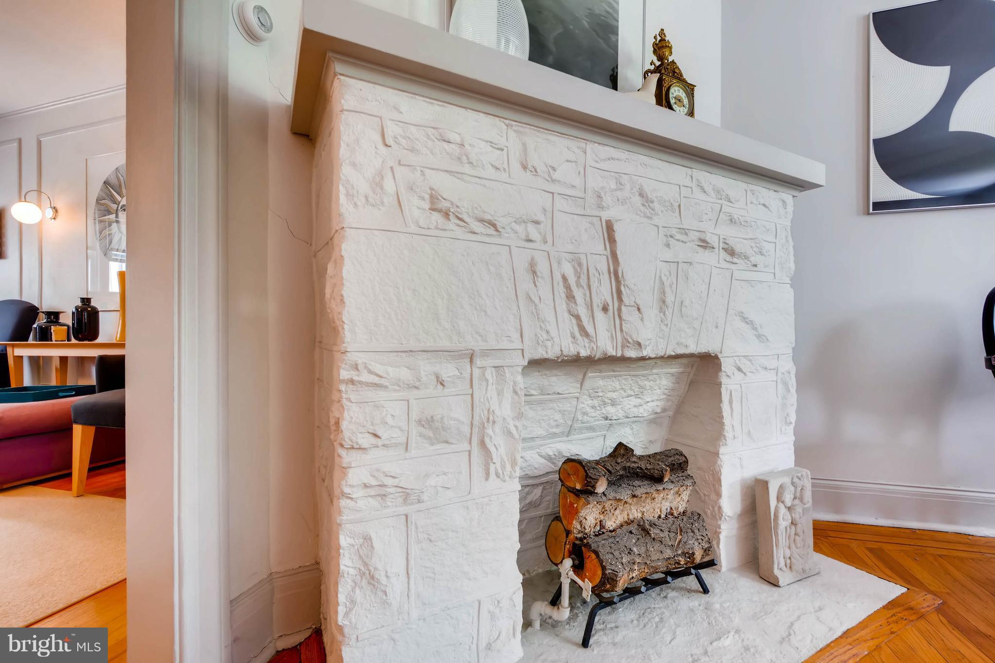 3616 Elkader Road Baltimore, MD 21218 - Photo 9 of 30 Gas fireplace