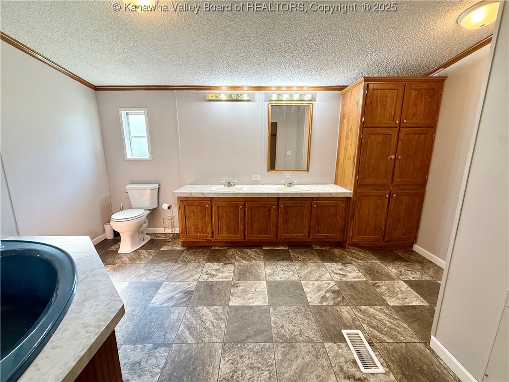 4305 Ravenswood Pike Ripley, WV 25271 - Photo 16 of 37 Gallery Image 16