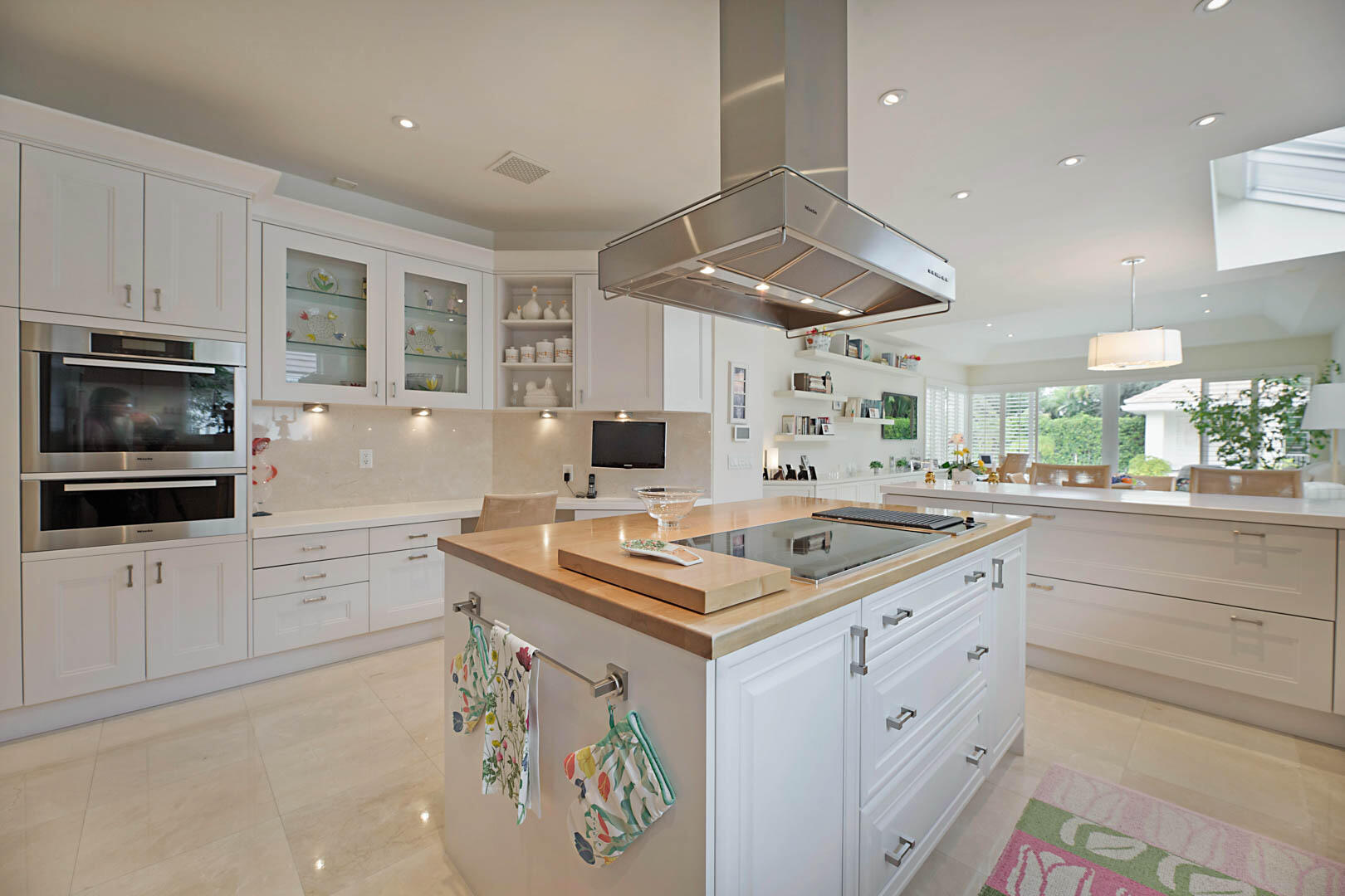 7207 Valencia Drive Boca Raton, FL 33433 - Photo 20 of 50 Opens to Family Room