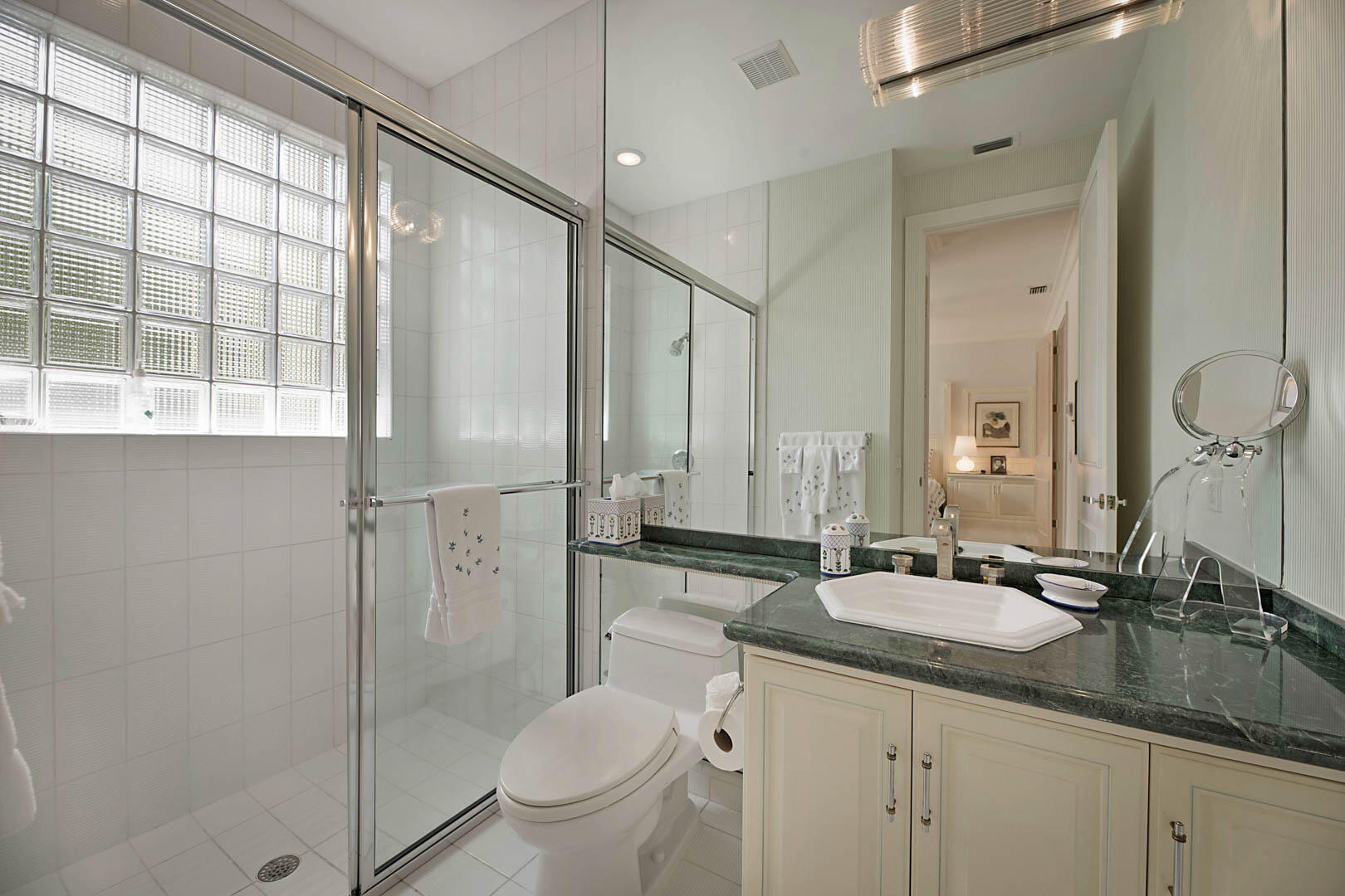 7207 Valencia Drive Boca Raton, FL 33433 - Photo 33 of 50 Guest Bath