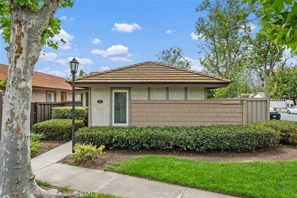 $3,800 | 92 Orchard, Irvine, CA 92618