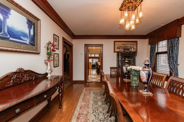 $1,595,000 | 818 Summit Avenue, St. Paul, MN 55105