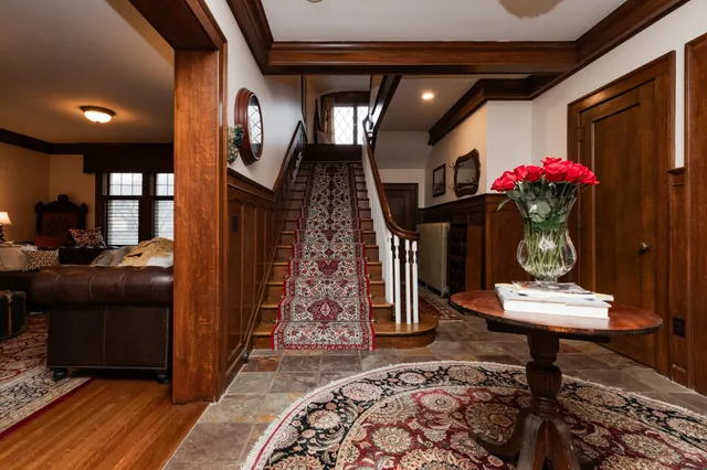 $1,595,000 | 818 Summit Avenue, St. Paul, MN 55105