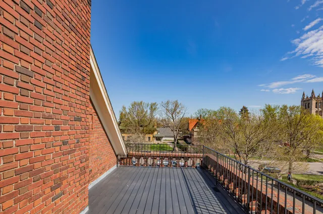 $1,595,000 | 818 Summit Avenue, St. Paul, MN 55105