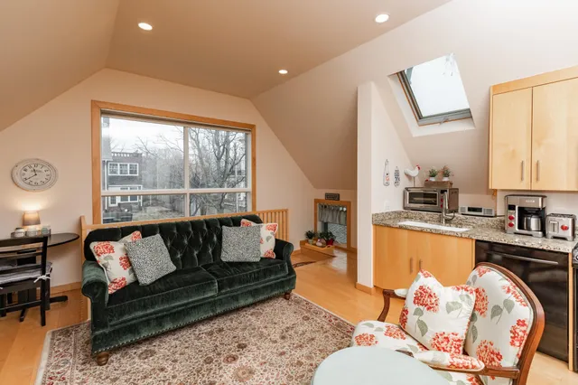 $1,595,000 | 818 Summit Avenue, St. Paul, MN 55105