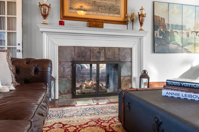 $1,595,000 | 818 Summit Avenue, St. Paul, MN 55105