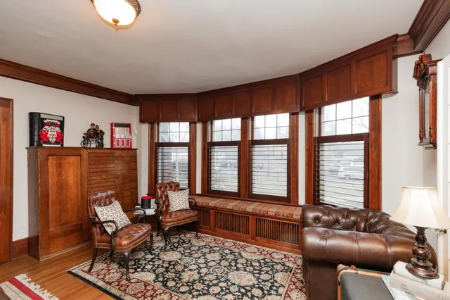 $1,595,000 | 818 Summit Avenue, St. Paul, MN 55105