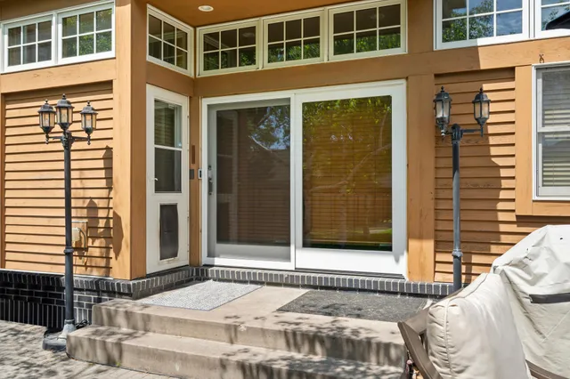 $1,595,000 | 818 Summit Avenue, St. Paul, MN 55105