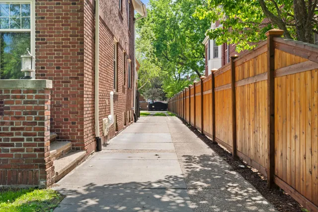 $1,595,000 | 818 Summit Avenue, St. Paul, MN 55105