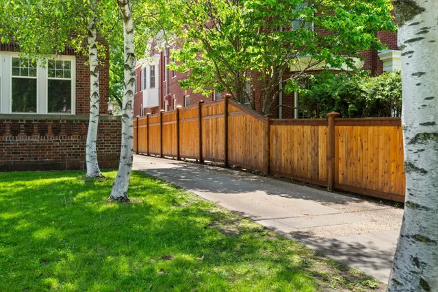 $1,595,000 | 818 Summit Avenue, St. Paul, MN 55105