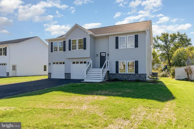 $449,900 | 120 Valley Carlisle Pa, Carlisle, PA 17013