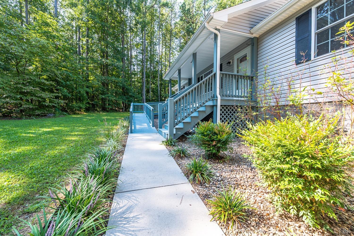 1589 First Rock Road Prospect, VA 23960 - Photo 5 of 43 a view of a pathway of a house with a yard